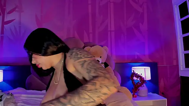 kiim taaylor online show from February 22, 5:57 pm