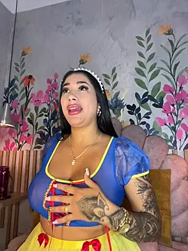 kiim taaylor online show from October 13, 1:00 pm