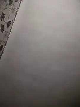 Snapshot of SweetLeila40 chatting on December 26, 2:33 am SweetLeila40 online show from December 26, 2:33 am