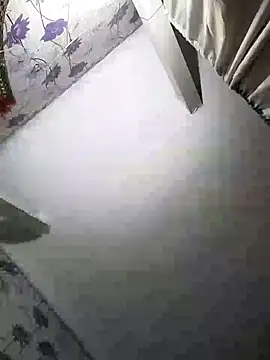 Snapshot of SweetLeila40 chatting on December 27, 6:31 pm SweetLeila40 online show from December 27, 6:31 pm