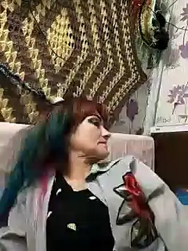 Snapshot of SweetLeila40 chatting on December 30, 1:15 am SweetLeila40 online show from December 30, 1:15 am