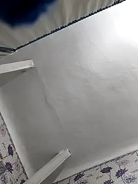 Snapshot of SweetLeila40 chatting on February 23, 7:17 pm SweetLeila40 online show from February 23, 7:17 pm