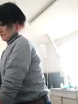 Snapshot of SweetLeila40 chatting on February 25, 12:45 pm SweetLeila40 online show from February 25, 12:45 pm