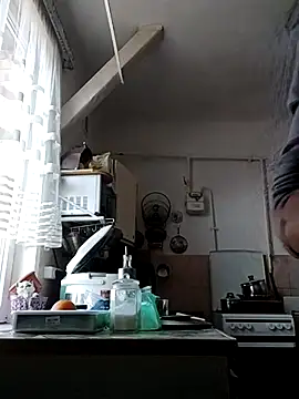 Snapshot of SweetLeila40 chatting on February 25, 8:19 pm SweetLeila40 online show from February 25, 8:19 pm