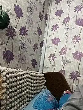 Snapshot of SweetLeila40 chatting on March 2, 11:42 pm SweetLeila40 online show from March 2, 11:42 pm