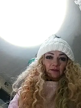 SweetLeila40 online show from January 18, 6:01 pm