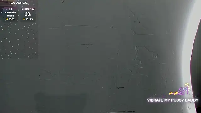 melaniecooperr online show from February 8, 3:32 am