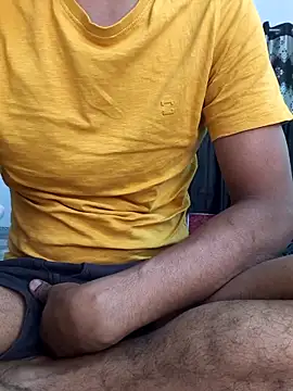 Snapshot of MUMTAJ-1 chatting on February 17, 1:35 am MUMTAJ-1 online show from February 17, 1:35 am