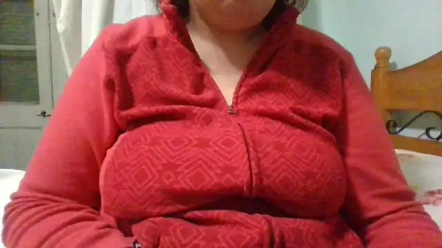 Snapshot of maria38xxx chatting on December 1, 7:47 pm maria38xxx online show from December 1, 7:47 pm