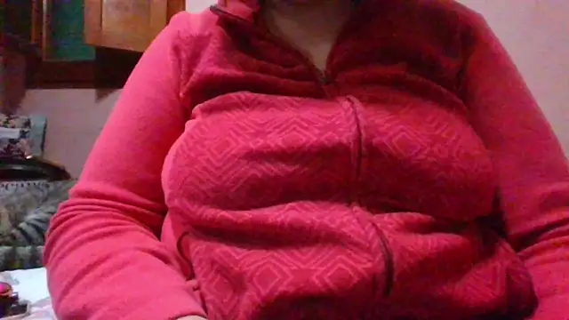 Snapshot of maria38xxx chatting on December 2, 12:41 am maria38xxx online show from December 2, 12:41 am