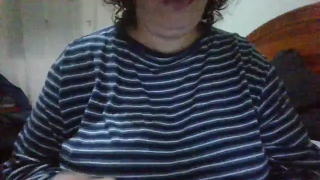 Snapshot of maria38xxx chatting on December 11, 8:39 pm maria38xxx online show from December 11, 8:39 pm