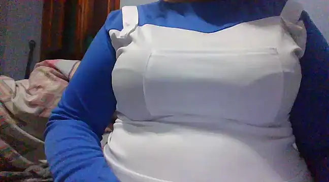 Snapshot of maria38xxx chatting on March 12, 5:49 pm maria38xxx online show from March 12, 5:49 pm