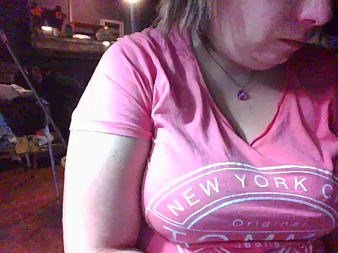 Snapshot of maria38xxx chatting on September 24, 6:44 pm maria38xxx online show from September 24, 6:44 pm