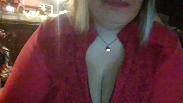 Snapshot of maria38xxx chatting on September 29, 5:18 pm maria38xxx online show from September 29, 5:18 pm