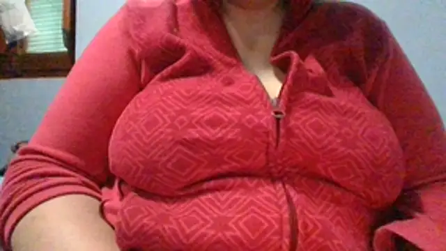 Snapshot of maria38xxx chatting on October 25, 2:46 pm maria38xxx online show from October 25, 2:46 pm