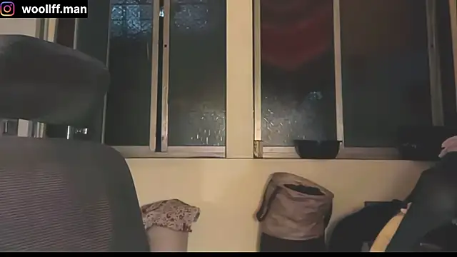 Snapshot of dickpois0n chatting on January 17, 6:23 pm dickpois0n online show from January 17, 6:23 pm