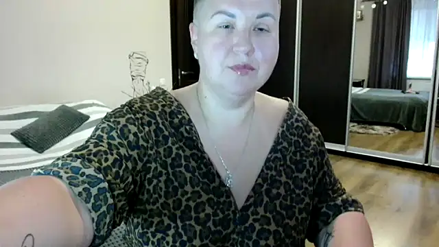 Annet1912 online show from October 23, 6:13 am