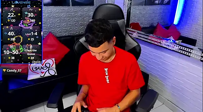 Snapshot of salvadorgomezx chatting on January 4, 3:50 am salvadorgomezx online show from January 4, 3:50 am