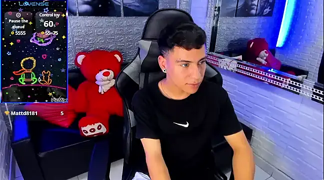 Snapshot of salvadorgomezx chatting on January 5, 5:51 am salvadorgomezx online show from January 5, 5:51 am