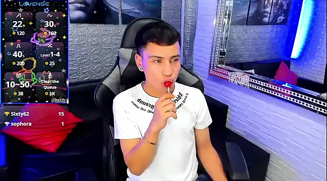 Snapshot of salvadorgomezx chatting on January 6, 10:24 am salvadorgomezx online show from January 6, 10:24 am