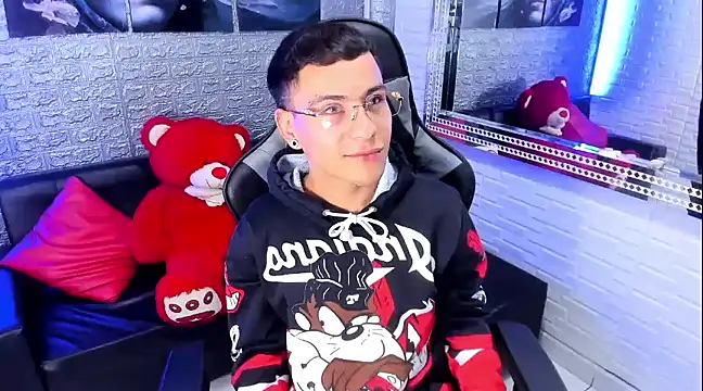 Snapshot of salvadorgomezx chatting on January 10, 10:39 am salvadorgomezx online show from January 10, 10:39 am