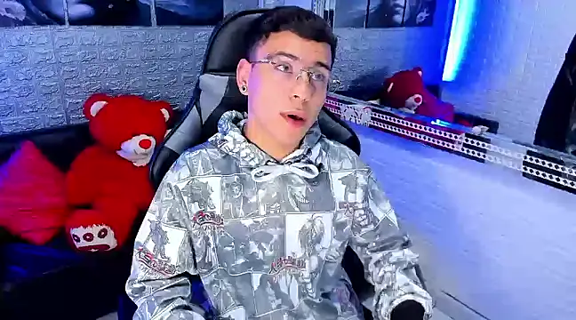 Snapshot of salvadorgomezx chatting on January 11, 7:38 pm salvadorgomezx online show from January 11, 7:38 pm