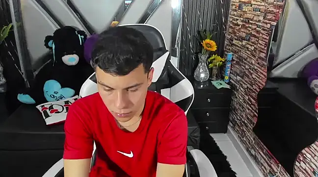 Snapshot of salvadorgomezx chatting on January 21, 2:59 pm salvadorgomezx online show from January 21, 2:59 pm