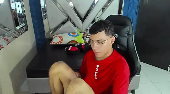 Snapshot of salvadorgomezx chatting on January 25, 5:08 pm salvadorgomezx online show from January 25, 5:08 pm