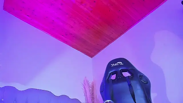 Tahiraa  online show from October 16, 1:34 pm