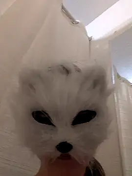 Snapshot of kleinelea123 chatting on March 18, 9:52 am kleinelea123 online show from March 18, 9:52 am