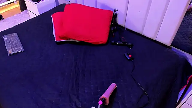 ivannabellini online show from April 19, 2:05 pm