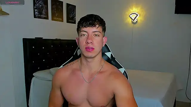 Snapshot of sean_brownx chatting on November 25, 10:48 am sean brownx online show from November 25, 10:48 am