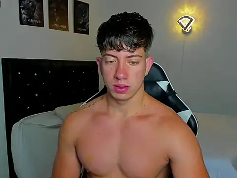 Snapshot of sean_brownx chatting on November 26, 10:27 am sean brownx online show from November 26, 10:27 am