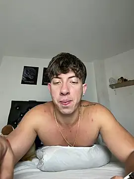 Snapshot of sean_brownx chatting on February 24, 12:52 am sean brownx online show from February 24, 12:52 am