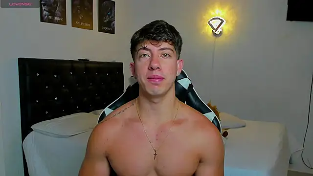 Snapshot of sean_brownx chatting on March 2, 9:38 am sean brownx online show from March 2, 9:38 am