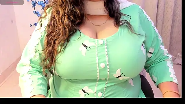 Snapshot of Gulabi_Queen chatting on November 1, 5:04 pm Gulabi Queen online show from November 1, 5:04 pm