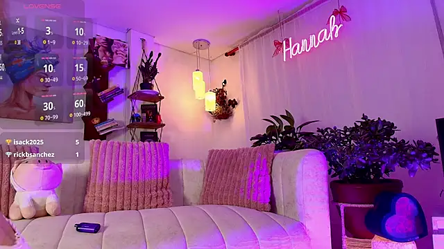 Snapshot of HANNAH_LOVEE chatting on March 23, 6:16 am HANNAH LOVEE online show from March 23, 6:16 am