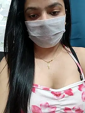 Snapshot of Myloveurvi chatting on November 16, 2:11 pm Myloveurvi online show from November 16, 2:11 pm