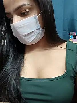 Snapshot of Myloveurvi chatting on November 27, 10:28 am Myloveurvi online show from November 27, 10:28 am