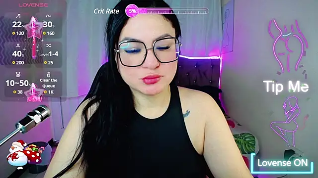 Snapshot of _curvy_latina chatting on January 22, 11:23 am curvy latina online show from January 22, 11:23 am