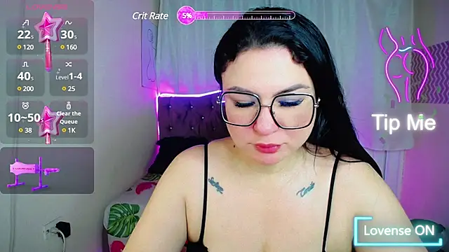 Snapshot of _curvy_latina chatting on January 29, 11:30 am curvy latina online show from January 29, 11:30 am