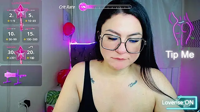 Snapshot of _curvy_latina chatting on February 11, 11:43 am curvy latina online show from February 11, 11:43 am