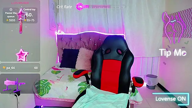 Snapshot of _curvy_latina chatting on February 20, 2:35 pm curvy latina online show from February 20, 2:35 pm