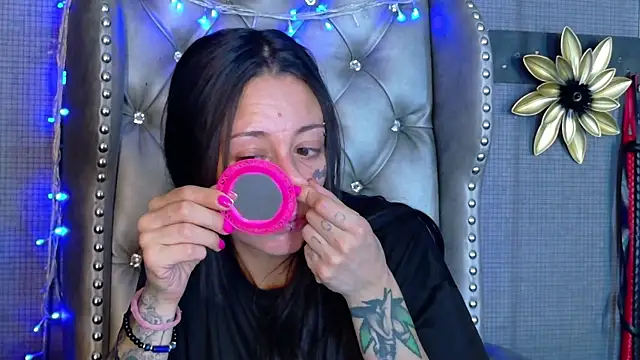 LusstCruella online show from January 9, 9:05 pm