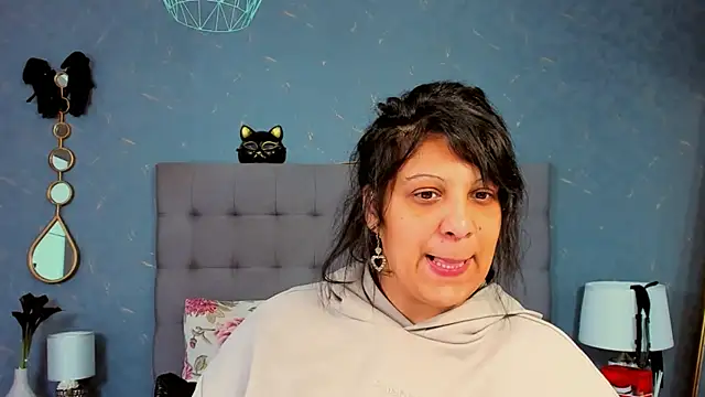 AmyCubes online show from March 3, 4:03 am