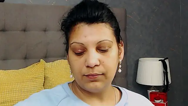 AmyCubes online show from March 19, 4:25 am