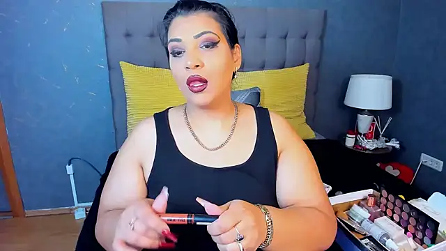 AmyCubes online show from November 25, 6:24 am