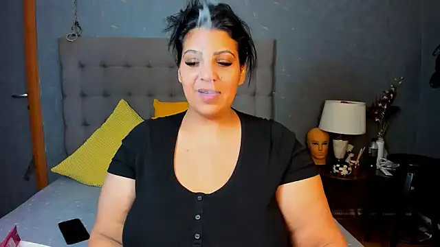 AmyCubes online show from March 22, 4:05 am