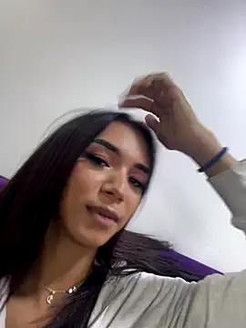 Nikol Rang   online show from November 5, 6:30 pm