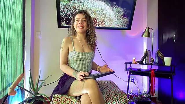 oriana thomson2 online show from January 15, 12:58 pm